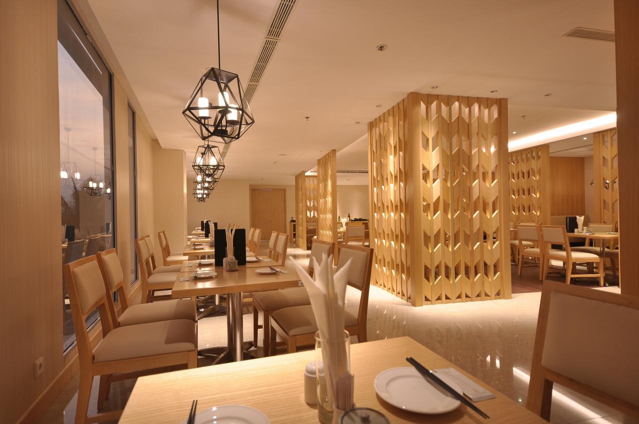Gtv Hotel Cikarang Exterior photo