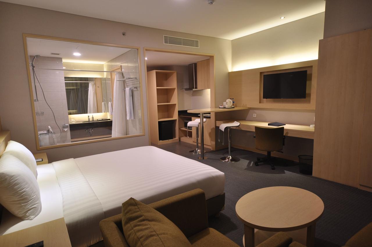 Gtv Hotel Cikarang Exterior photo