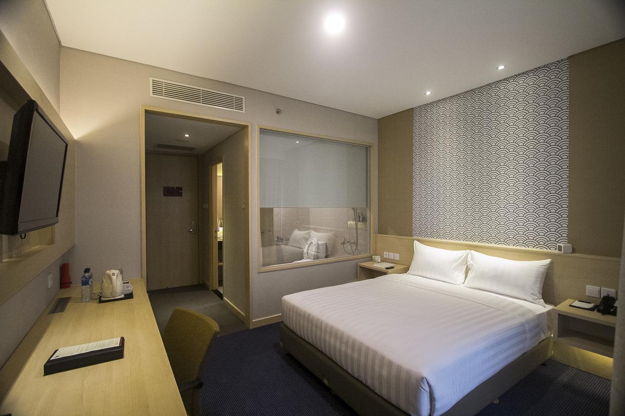 Gtv Hotel Cikarang Exterior photo