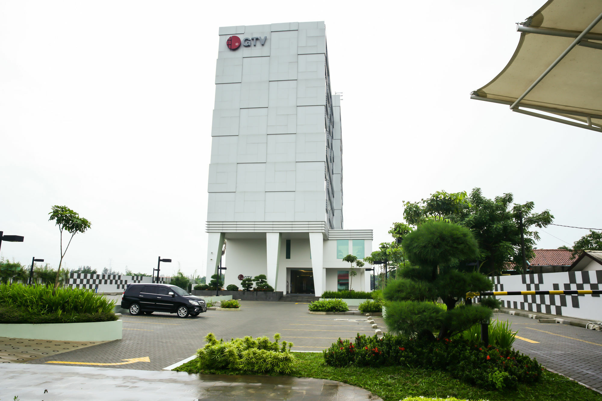 Gtv Hotel Cikarang Exterior photo